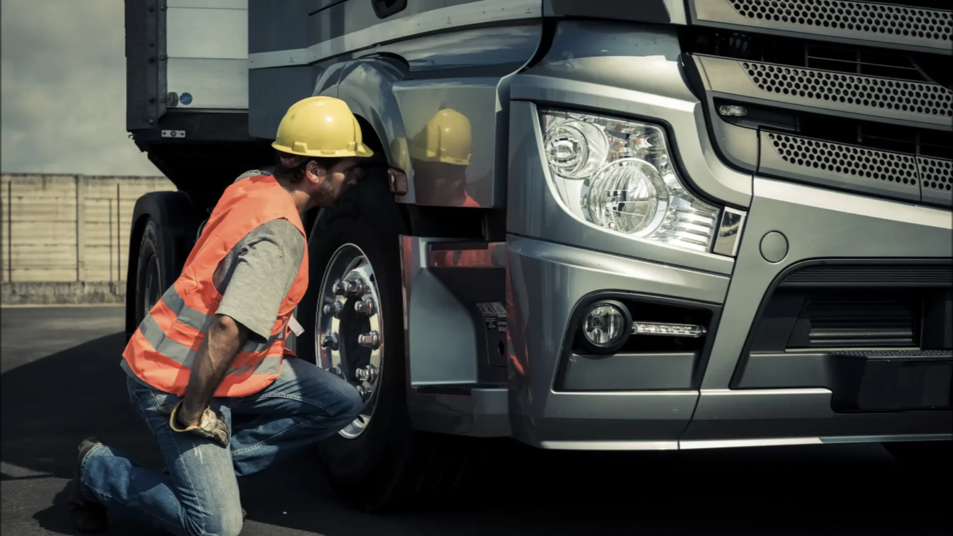 Ford Kamyonlarda Fren Sistemi Bakımı: Güvenli Sürüşün Olmazsa Olmazı